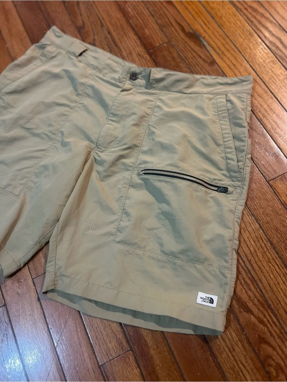 The North Face Men's Khaki Outdoor Utility Shorts size 38